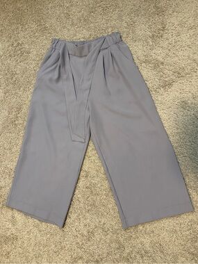 LULULEMON PANTS GREY SIZE 6 WITH POCKETS ELASTIC BAND